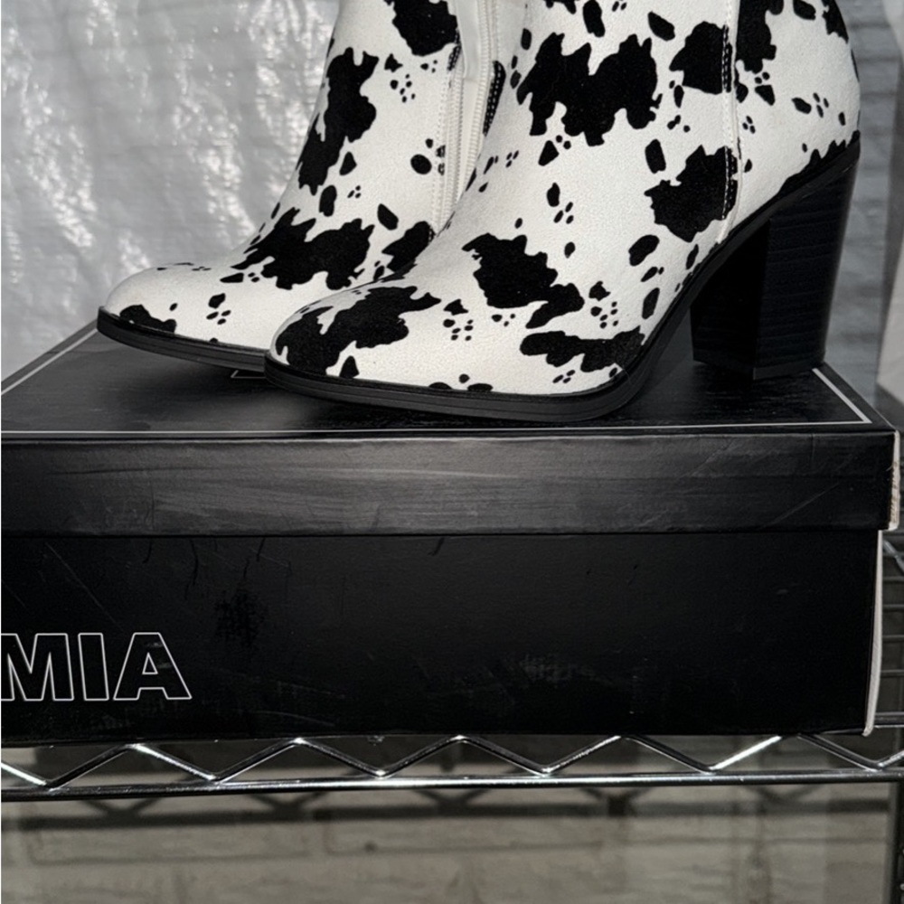 MIA Women's Cow Print Heeled Boots